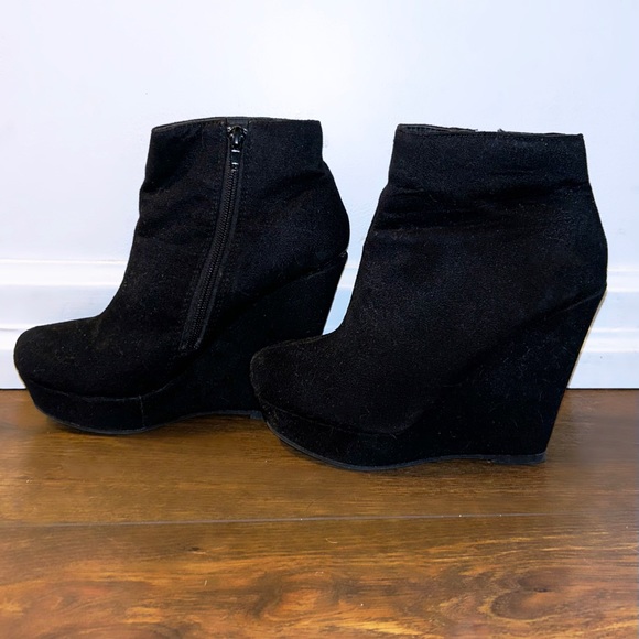 Chunky Heel Boot - Picture 3 of 4